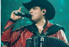 Foto ilustrativa de nota Alfredo Olivas se retira de escenarios, Ana de la Reguera experimentó con mujeres y más en Top 3 Espectáculos