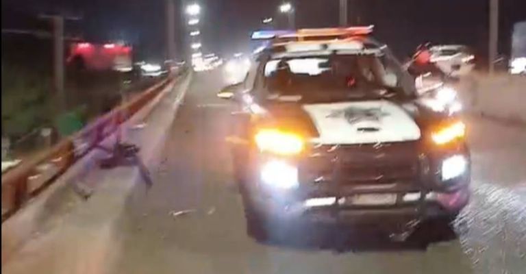 Se registra choque por alcance sobre el puente de la calle 5 de febrero, al sur de Ciudad Obregón.