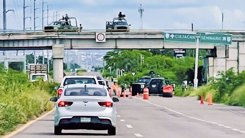 Arrollan a dos policías estatales en carretera de Sinaloa; los responsables fueron detenidos