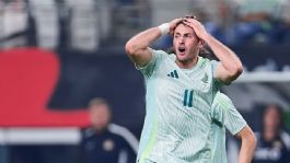 Foto que representa a Dura baja para la Selección Mexicana; 'Santi' Giménez tendría que ser operado y perderse el Mundial 2026