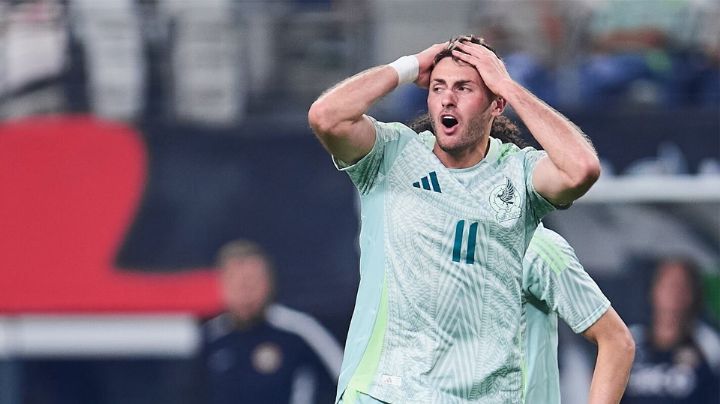 Dura baja para la Selección Mexicana; 'Santi' Giménez tendría que ser operado y perderse el Mundial 2026