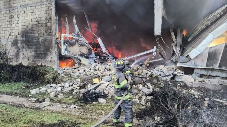 El siniestro ocurrió la tarde de este lunes en Edomex. Foto: Internet