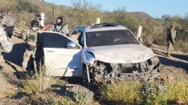 Foto que representa a Persecución termina en accidente: Reportan un muerto y un herido tras volcadura en Sonora