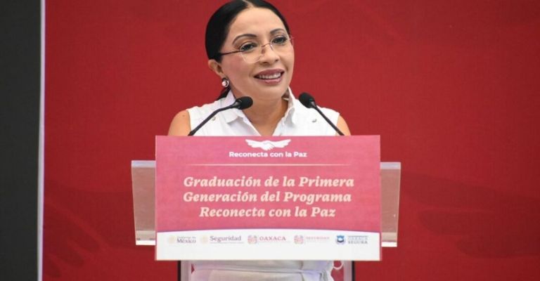 Esthela Damián Peralta 