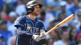 Foto que representa a MLB: Brandon Lowe llega a los Pittsburgh Pirates en un intercambio entre tres equipos