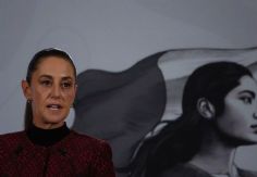 Foto ilustrativa de nota Nueva titular de la FGR será una MUJER: Sheinbaum envía al Senado la terna final