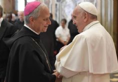 Foto ilustrativa de nota Papa León XIV anula la comisión creada por el Papa Francisco para incentivar las donaciones