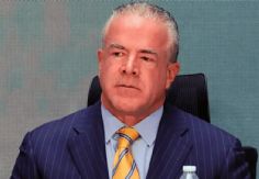 Foto ilustrativa de nota Crece la polémica: UIF congela cuentas bancarias de Raúl Rocha, propietario de Miss Universo