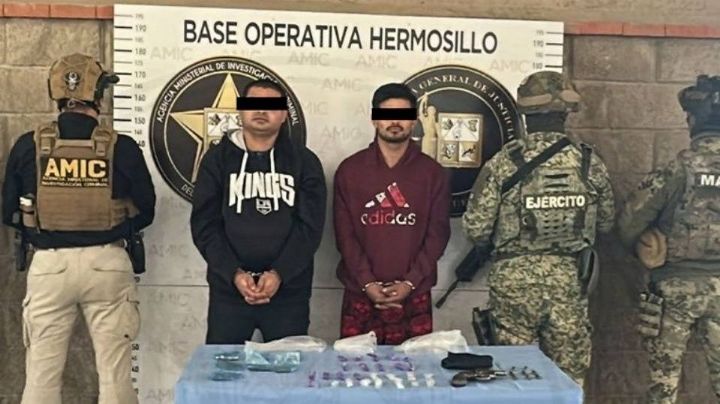 Capturan a dos sujetos, decomisan droga y aseguran una pistola durante un cateo en Hermosillo