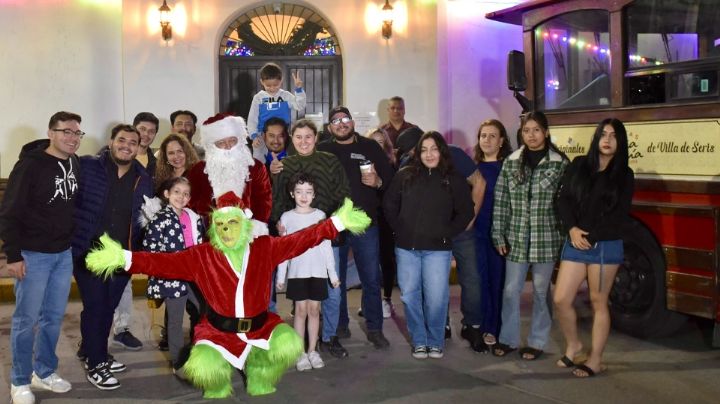 Navidad 2025: Trolebús Turístico de Hermosillo inicia la ruta navideña con Santa Claus y Grinch