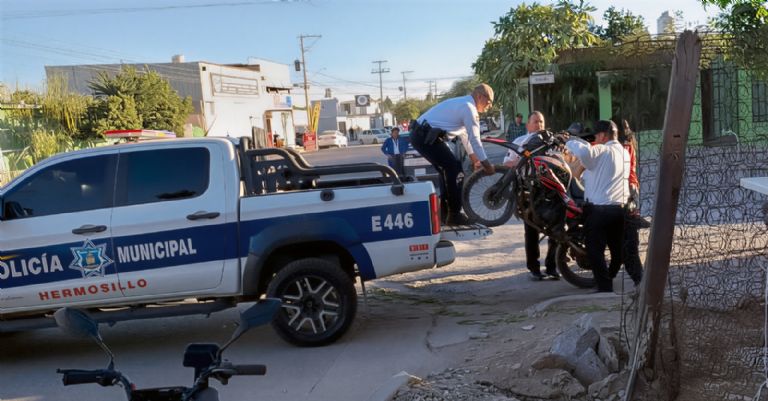 La motocicleta en la que viajaba el hombre que resultó herido