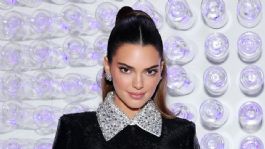 Foto que representa a Kendall Jenner podría estar embarazada, Eiza González vuelve a cantar y más en el Top 3 Espectáculos