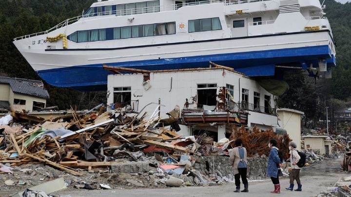 Un terremoto de 7.6 golpea Japón y desata alerta de tsunami que mantiene al país en tensión