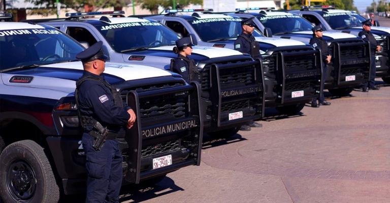 Entrega alcalde Javier Lamarque cinco nuevas patrullas a Policía Municipal