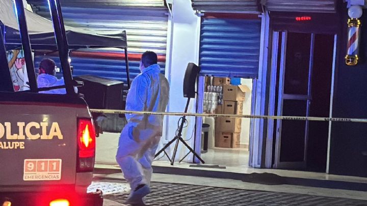 Noche violenta en Nuevo León: Sicarios irrumpen en depósito de cerveza y matan a un hombre