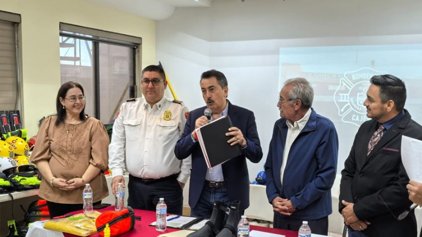 Entregan vehículos y equipos al Departamento de Bomberos de Ciudad Obregón