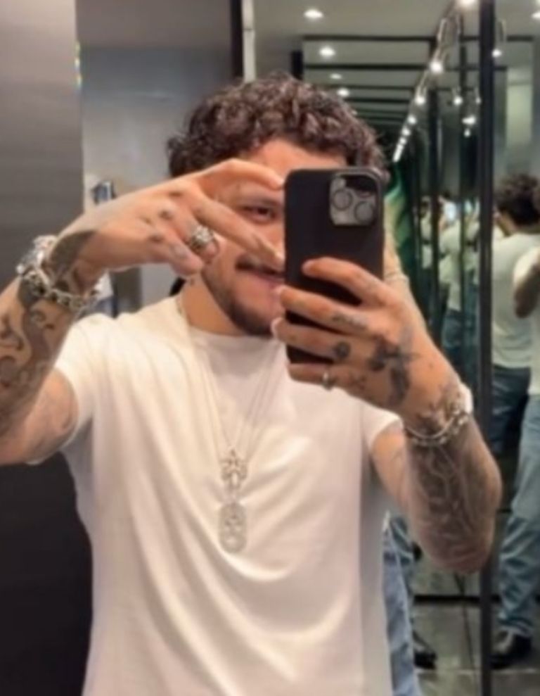 Nodal se hace sorprendente cambio de 'look'