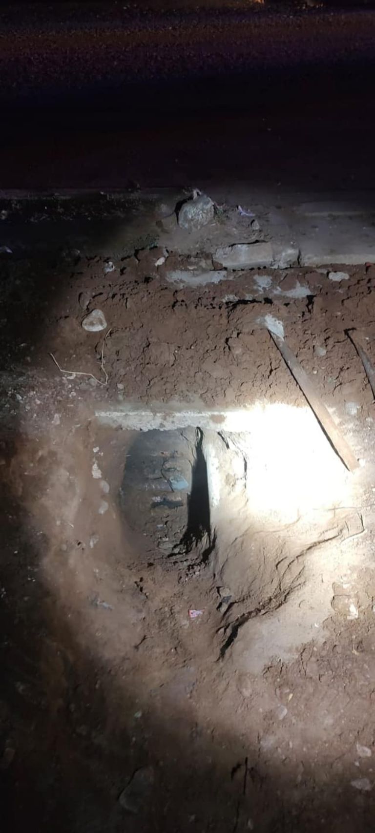 La víctima intentó conectarse a una red eléctrica subterránea. Foto: Facebook