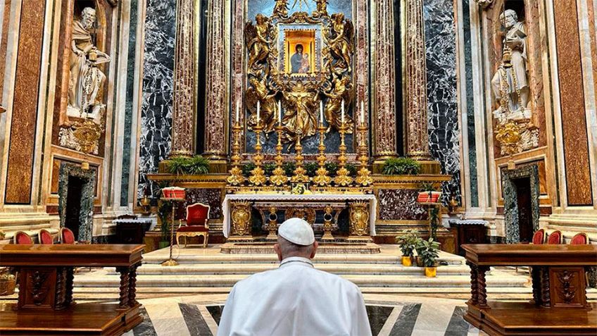 Vaticano anuncia que la salud del Papa Francisco presenta una "nueva y leve mejoría"