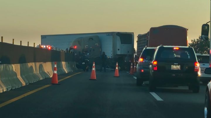 Caos en el Circuito Exterior Mexiquense tras brutal accidente en Tultitlán
