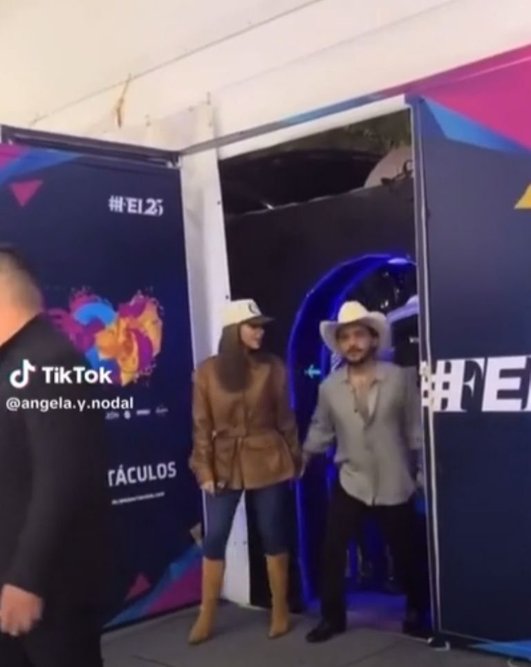 Ángela Aguilar cambia de 'look'