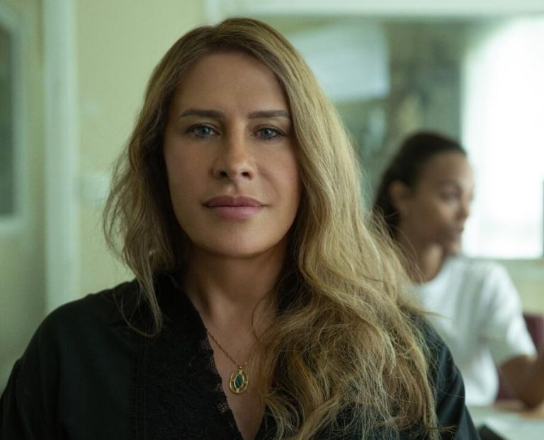 Karla Sofía Gascón es destrozada por una fuente de los Oscar