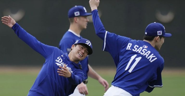 Sasaki y Yamamoto verían acción ante sus paisanos