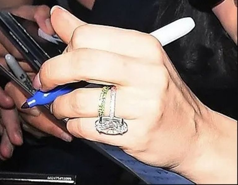 Lady Gaga revela el significado especial de su primer anillo de compromiso