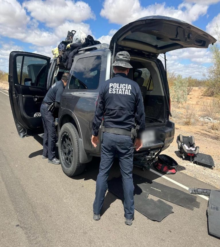 Llevaban en un compartimiento oculto aproximadamente 150 mil pastillas de fentanilo