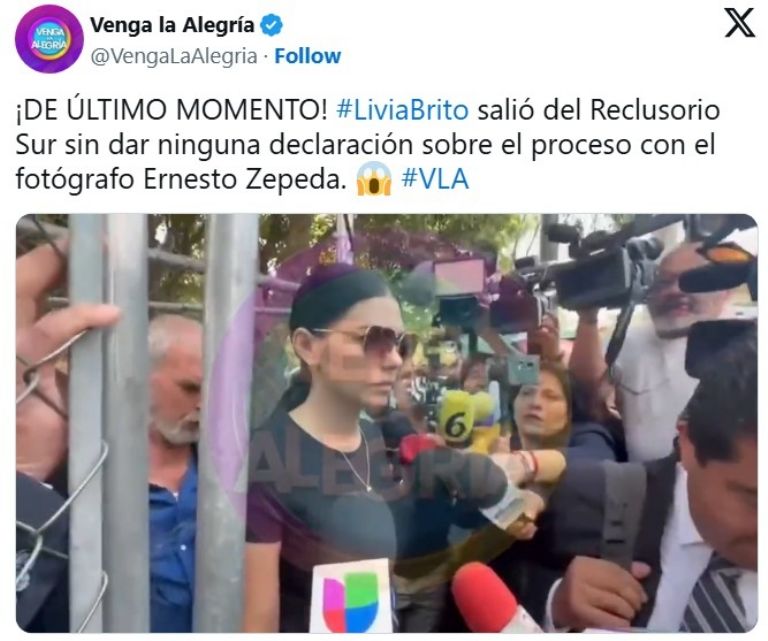 Livia Brito saliendo del Reclusorio