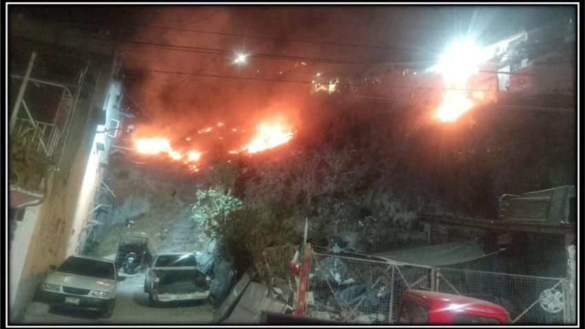 Incendio en Álvaro Obregón consume barranca y alerta a los vecinos; bomberos lo controlan