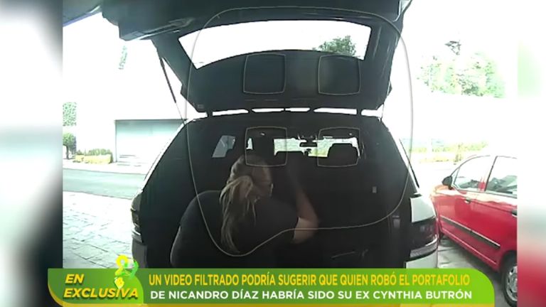 Exesposa de Nicandro Díaz le habría robado