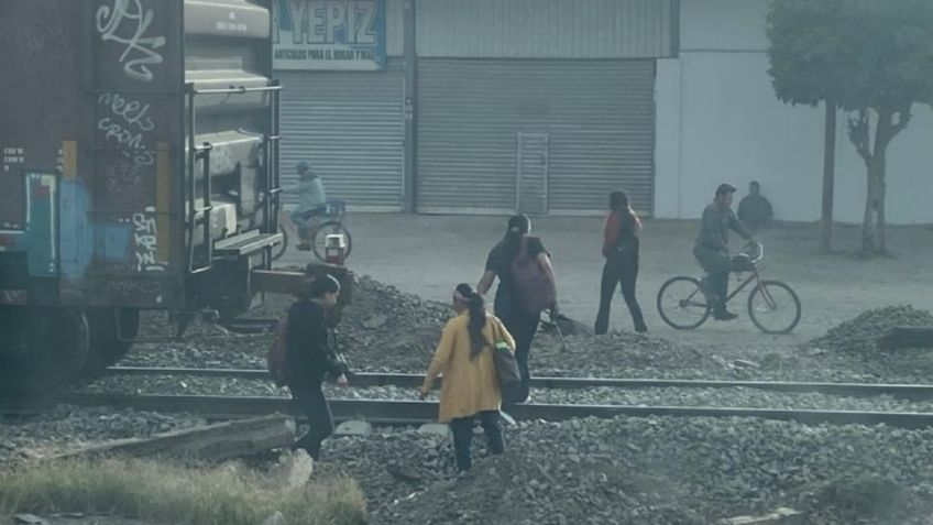 Falta de infraestructura peatonal sobre los cruces del ferrocarril en Navojoa cobra factura