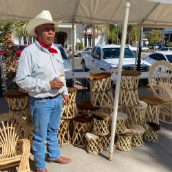 Victoriano Moroyoqui continúa el legado familiar con la artesanía yoreme mayo