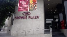 VIDEO: Balacera en hotel de Tlalnepantla deja dos hombres muertos; sicarios escapan