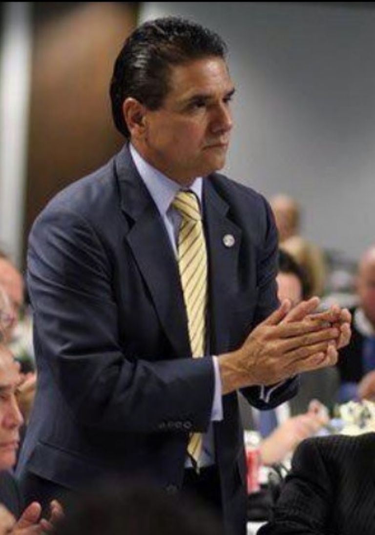 Silvano Aureoles Conejo es buscado por las autoridades 