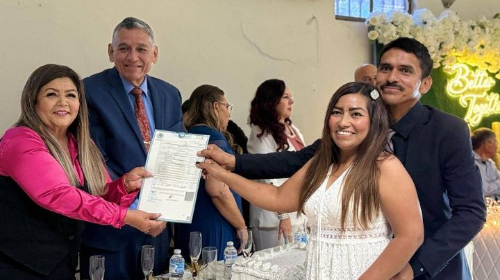 Celebran jornada de Matrimonios Colectivos en Empalme; unen a 62 parejas