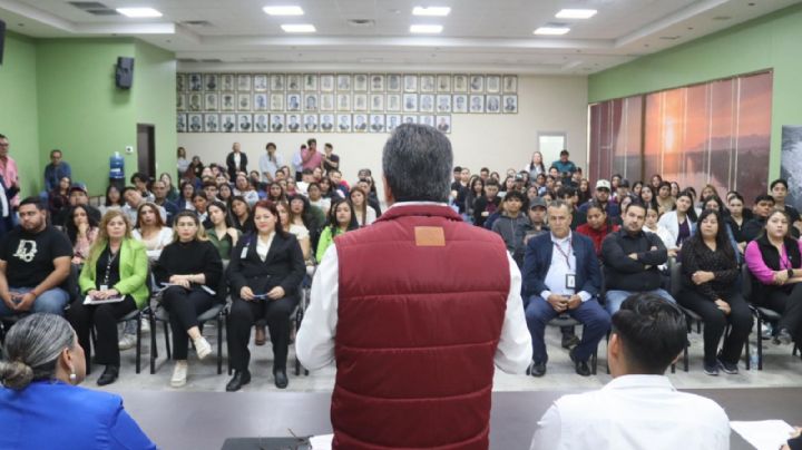 Se integran beneficiados de Construyendo el Futuro al Ayuntamiento