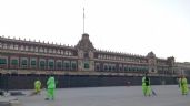 Foto ilustrativa de la nota titulada "Es para protegerlas": Claudia Sheinbaum justifica vallas en Palacio Nacional previo al 8M