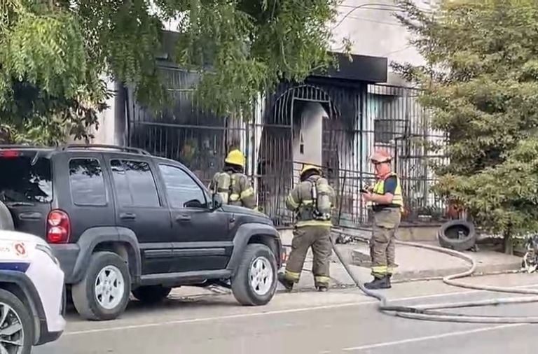 Los bomberos lograron sofocar las llamas