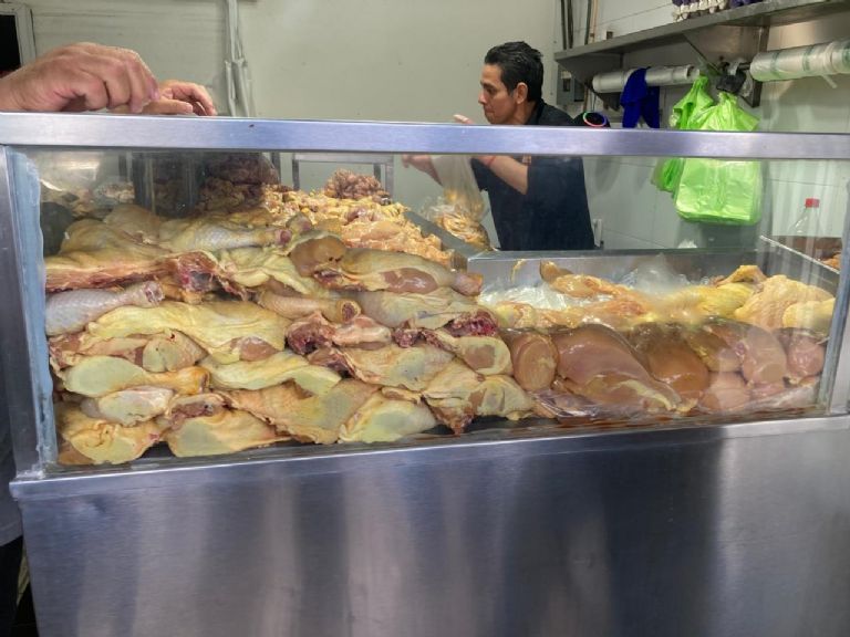 La venta de pollo aumenta durante estas fechas