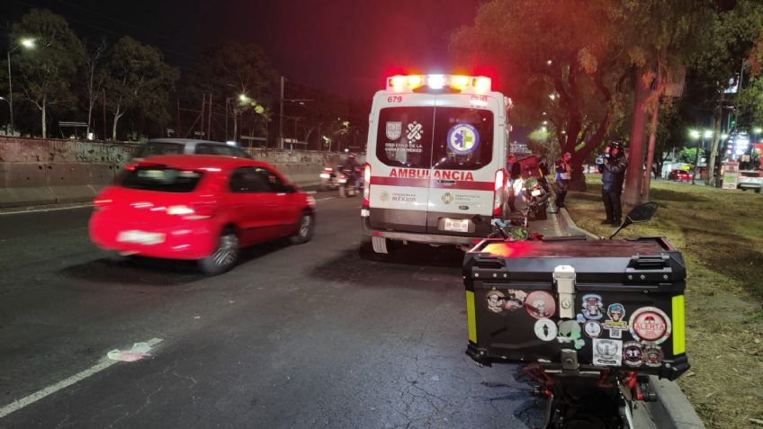 Fatídico accidente: Motociclista muere aplastado en calles de Iztapalapa, en CDMX
