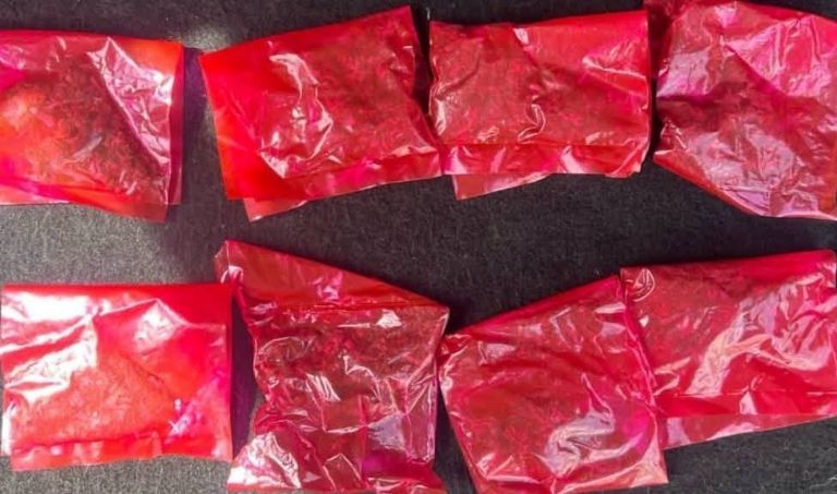 Se hallaron ocho envoltorios con sustancia prohibida