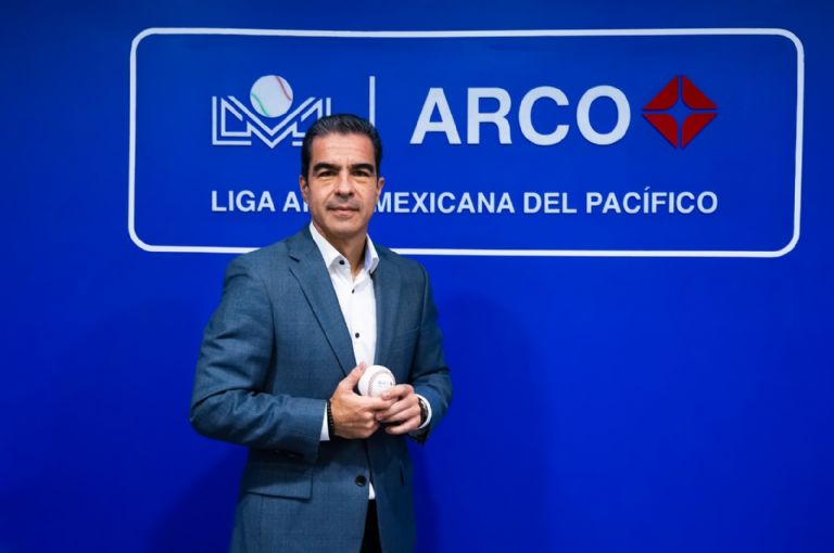 Salvador Escobar es presentado como nuevo presidente de la LMP
