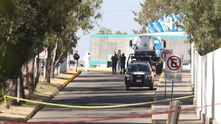 Detienen a 12 hombres durante cateo en Lomas de Angelópolis en Puebla