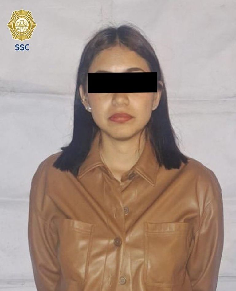 Detienen a presunta ladrona; robó una obra de arte valuada en millones de pesos. Foto: Facebook