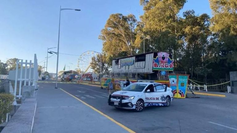 Detienen a 12 hombres durante cateo en Lomas de Angelópolis en Puebla