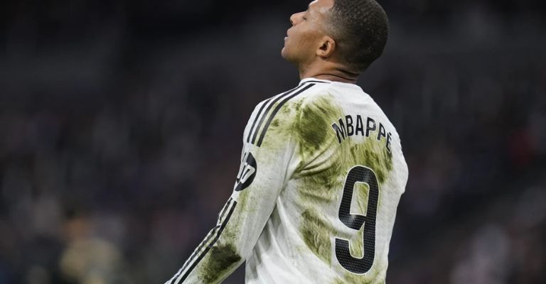 Mbappé espera tener oportunidades frente al arco rival