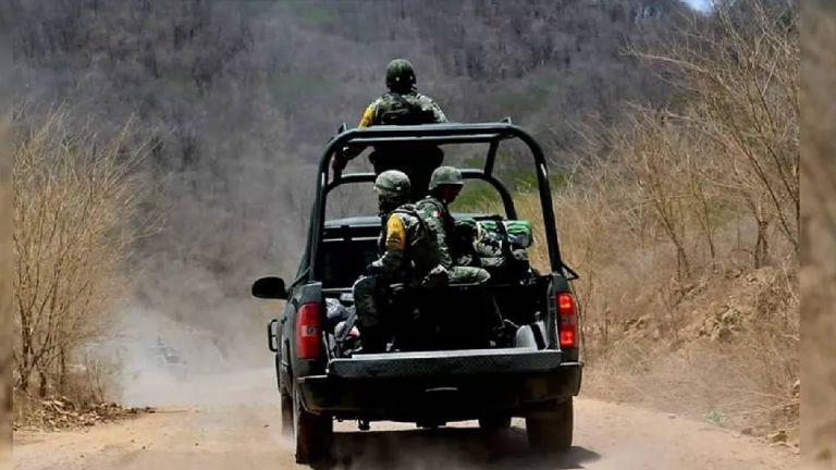 Enfrentamiento armado entre federales y grupo armado deja 6 muertos y dos detenidos en Michoacán