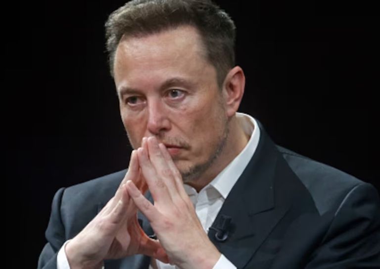Se reporta que acciones de Tesla han caído 